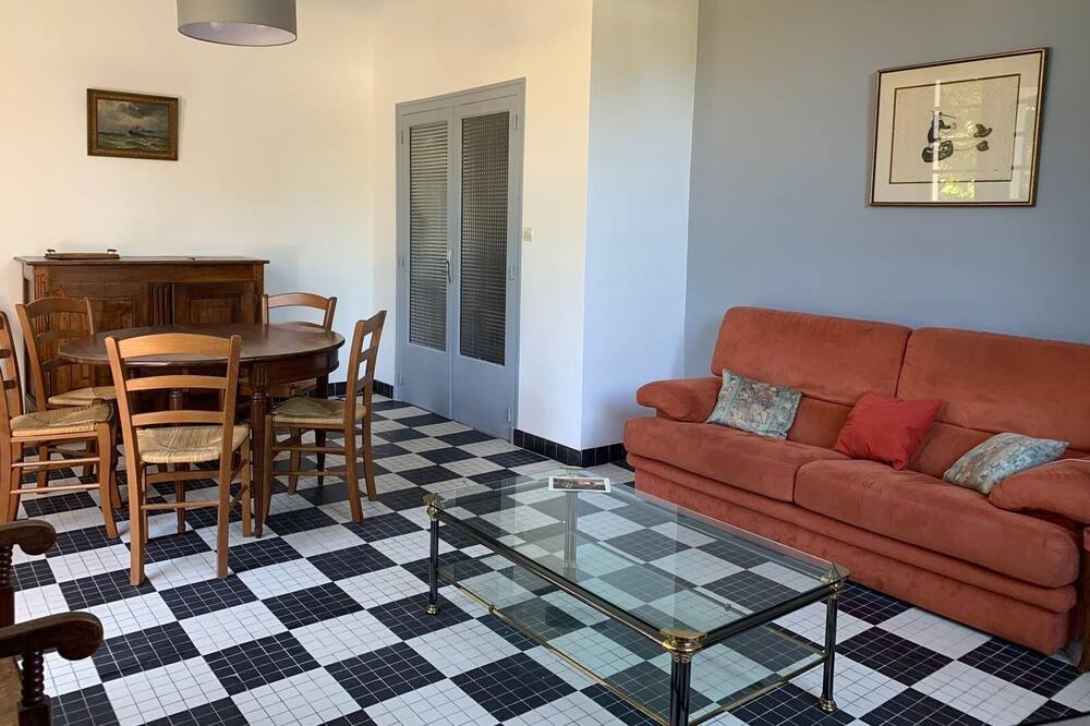 Photo of Livingroom in Ustaritz