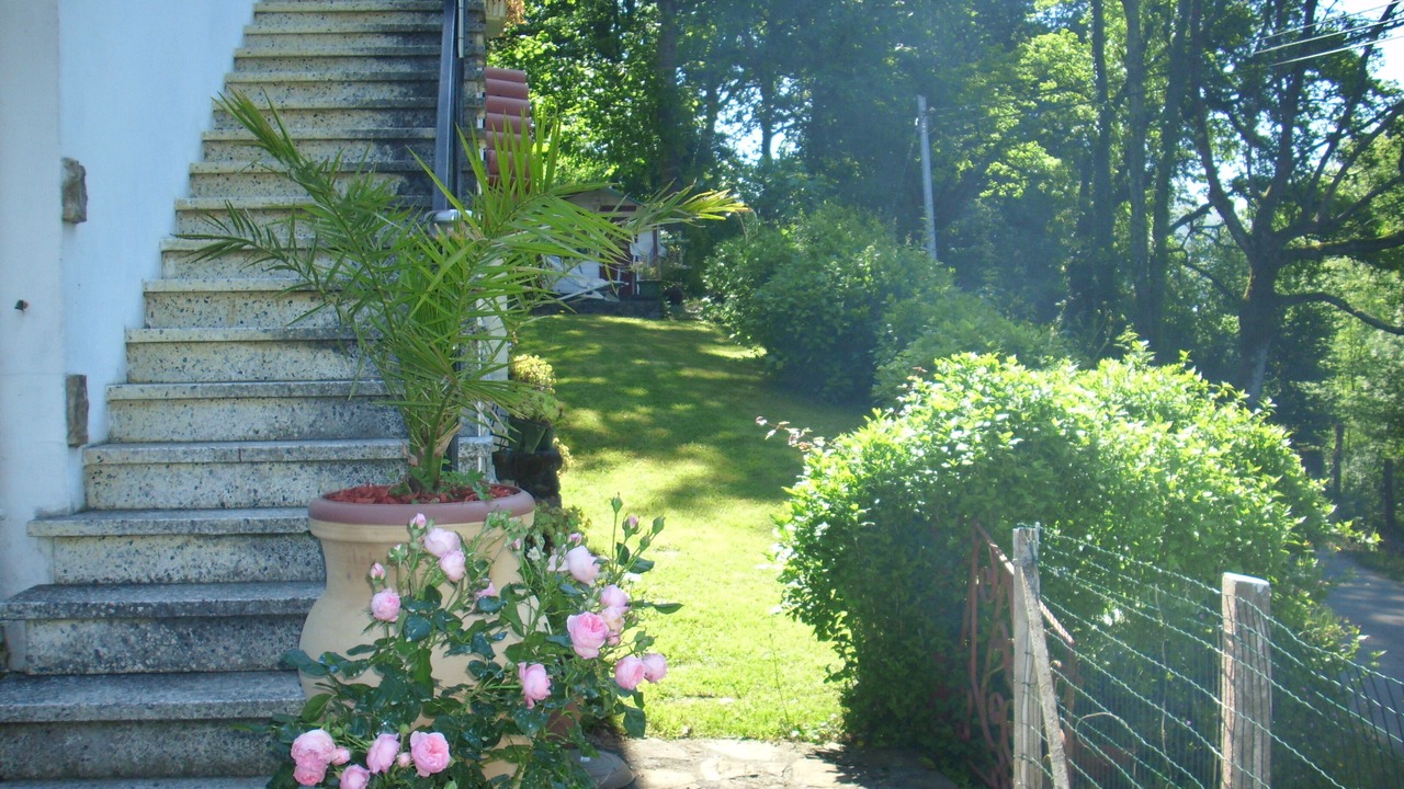 Photo of Outdoor in Garindein