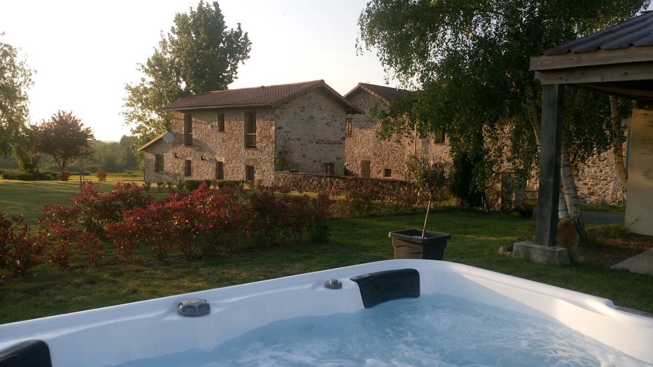 Photo of Outdoor in Oradour-sur-Vayres