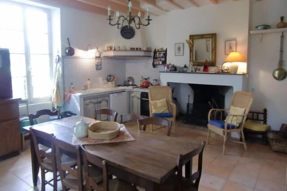 Photo of Kitchen in Sainte-Maure-de-Peyriac