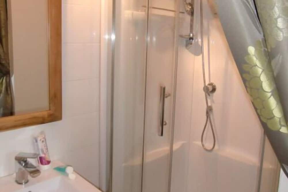 Photo of Bathroom in Sainte-Maure-de-Peyriac