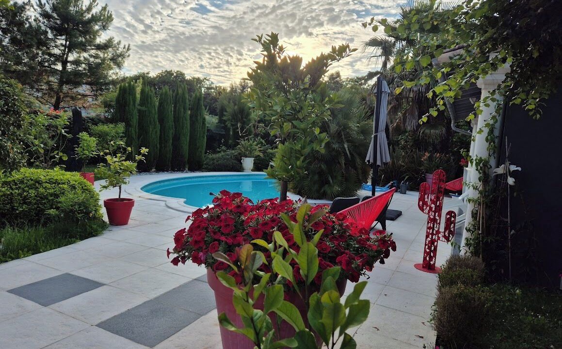Photo of Outdoor in Breuillet