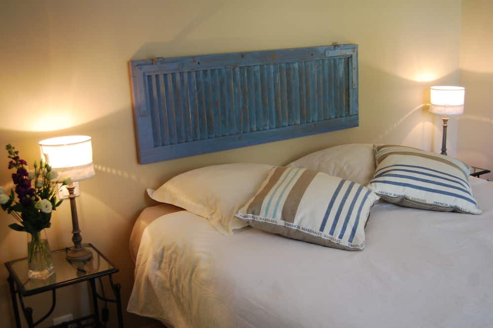 Photo of Bedroom in Oppede
