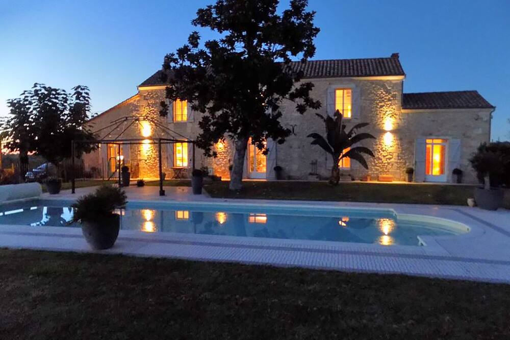Photo of Outdoor in Sallebruneau