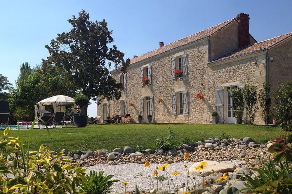 Photo of Outdoor in Sallebruneau
