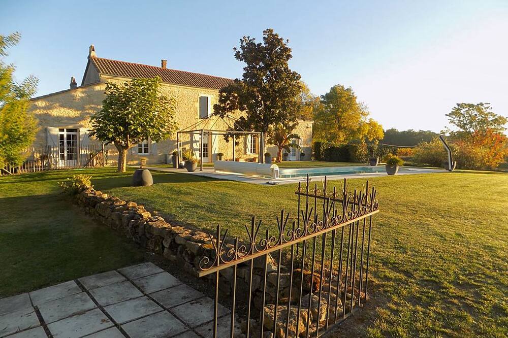 Photo of Outdoor in Sallebruneau