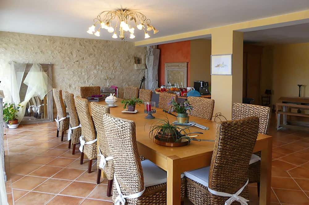Photo of Livingroom in Sallebruneau