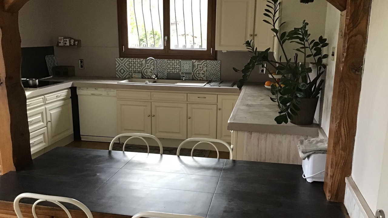 Photo of Kitchen in Saint-Medard-d'Eyrans