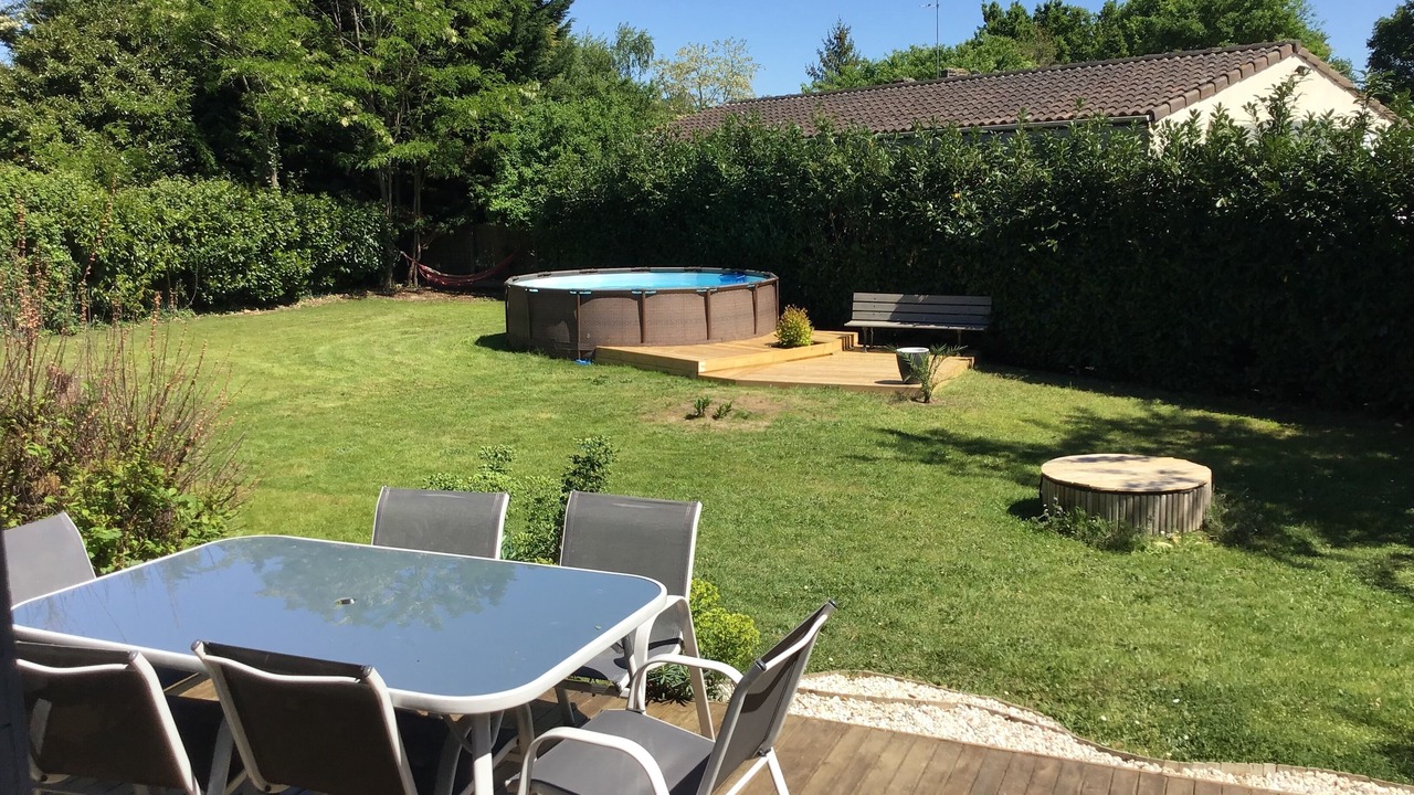 Photo of Outdoor in Saint-Medard-d'Eyrans