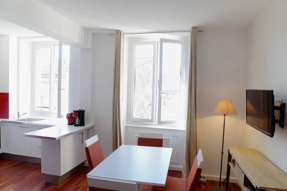 Photo of Livingroom in Hotel de Ville - Quinconces