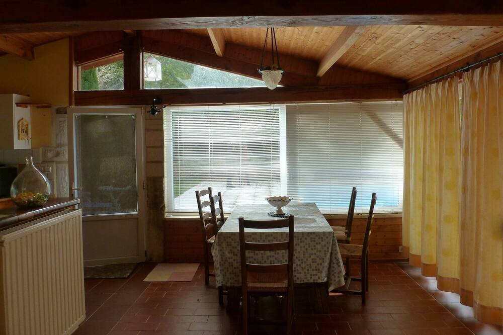 Photo of Kitchen in Thenon