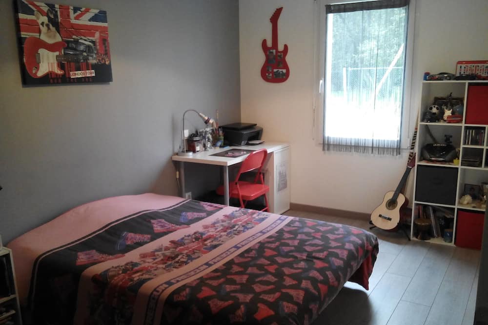 Photo of Bedroom in Ambares-et-Lagrave
