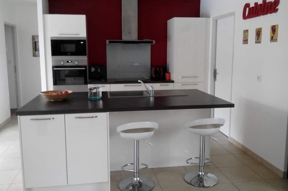 Photo of Kitchen in Ambares-et-Lagrave