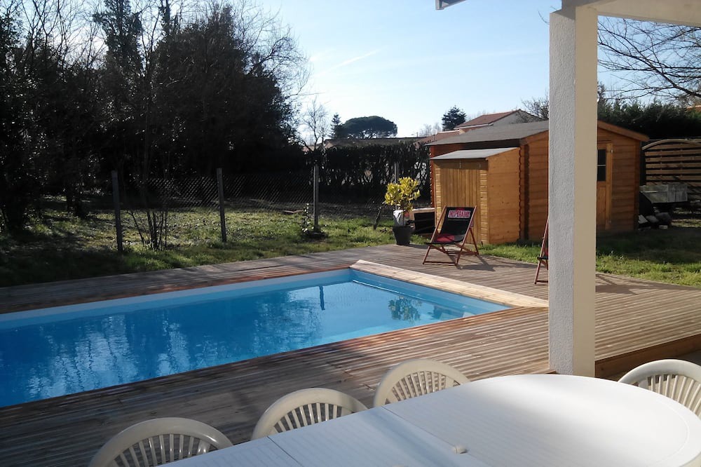 Photo of Outdoor in Ambares-et-Lagrave