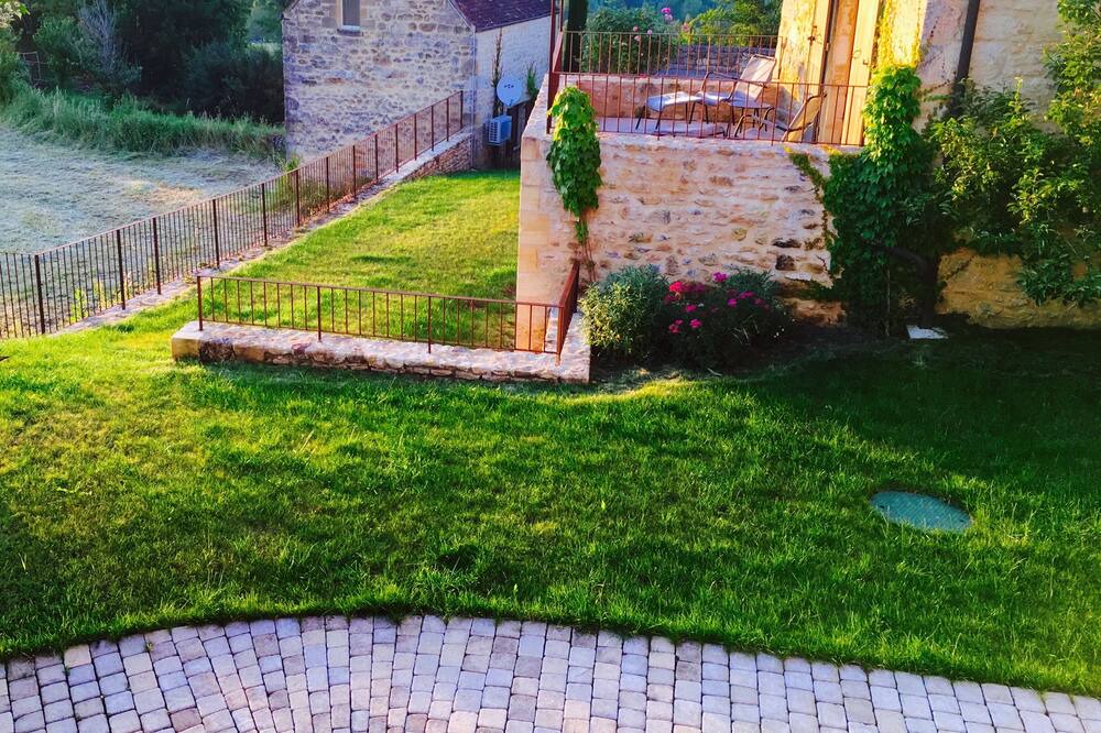 Photo of Outdoor in Sainte-Mondane