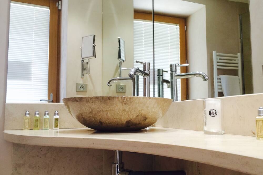 Photo of Bathroom in Sainte-Mondane