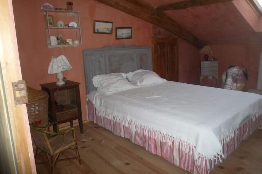 Photo of Bedroom in Duras