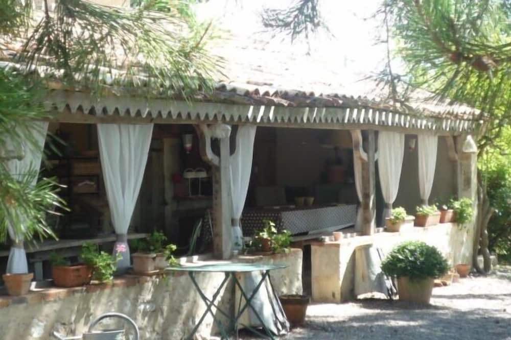 Photo of Others in Duras