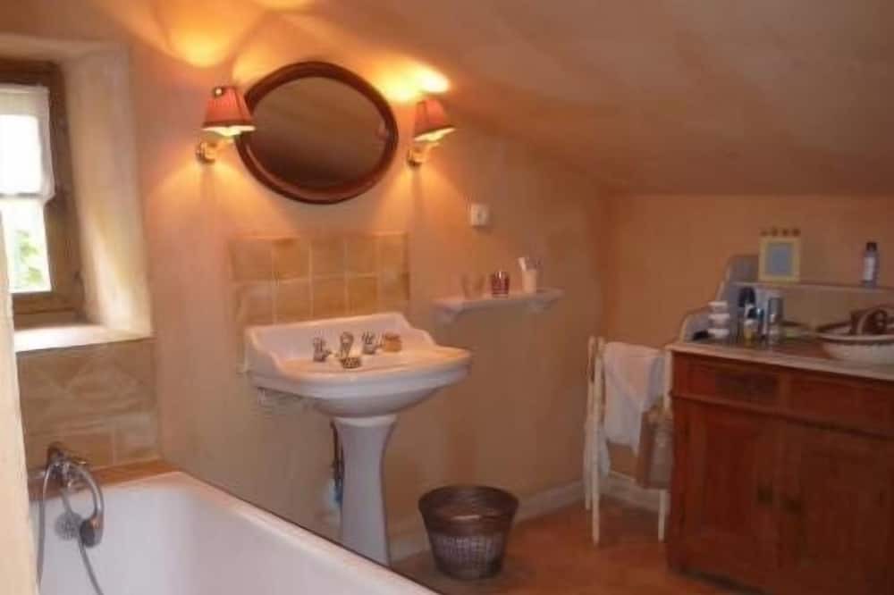 Photo of Bathroom in Duras