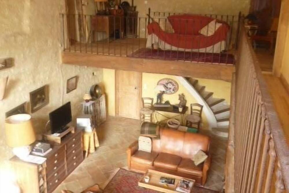 Photo of Livingroom in Duras