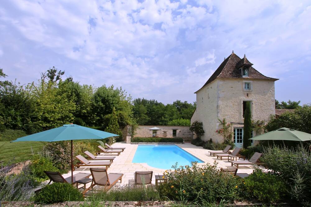 Photo of Outdoor in Saint-Aubin-de-Cadelech