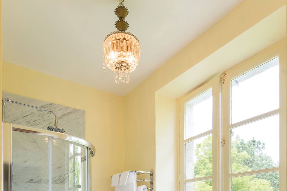 Photo of Bedroom in Saint-Aubin-de-Cadelech