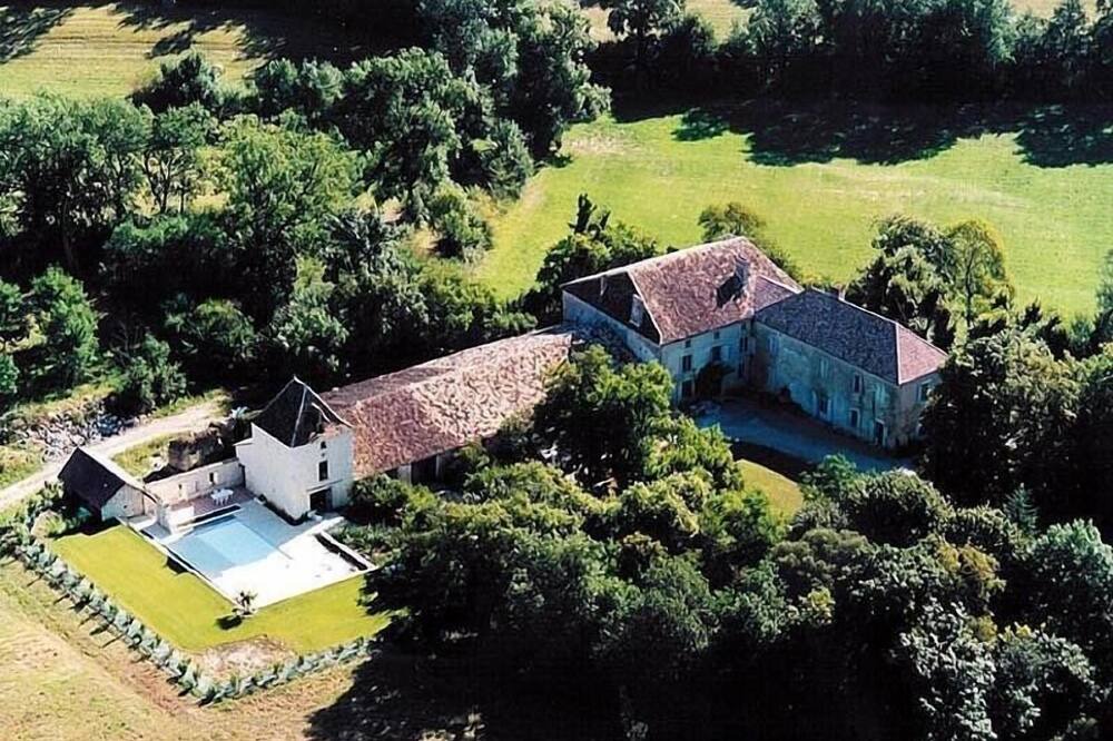 Photo of Others in Saint-Aubin-de-Cadelech