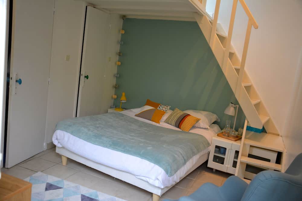 Photo of Bedroom in Talence