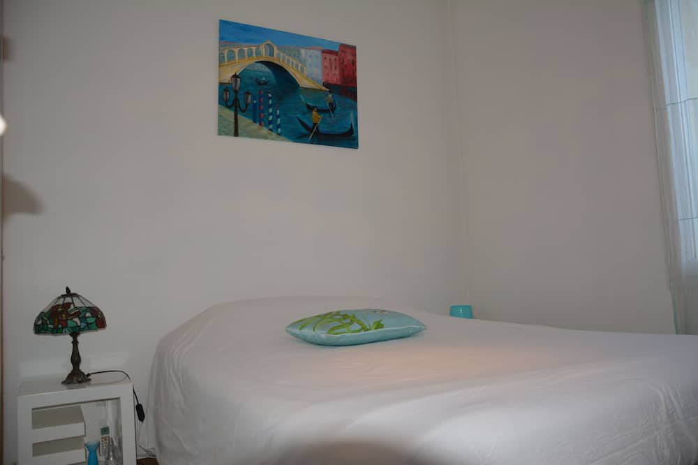 Photo of Bedroom in Talence