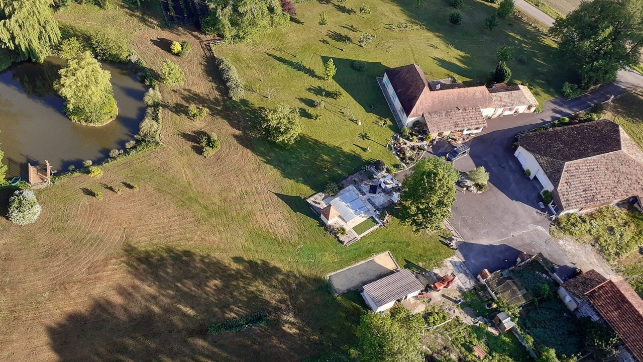 Photo of Outdoor in Cavarc