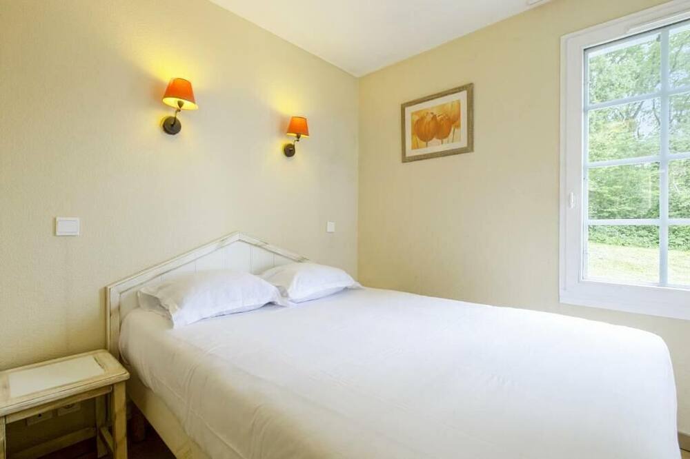 Photo of Bedroom in Behobie