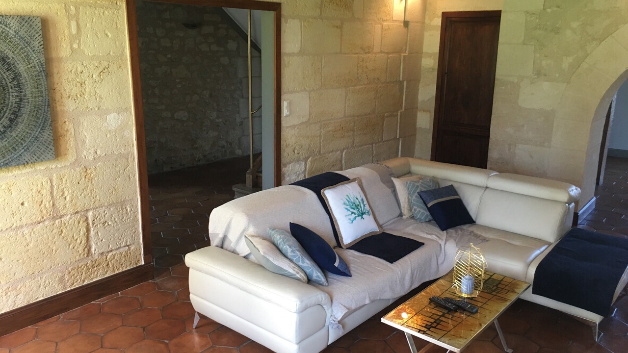 Photo of Livingroom in Villegouge