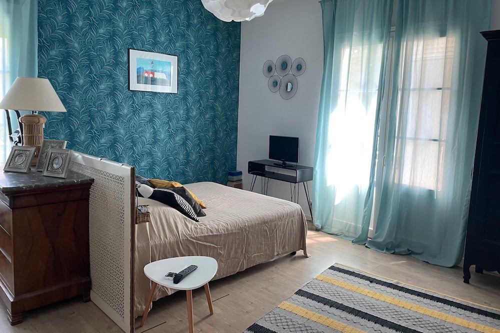 Photo of Bedroom in Talence