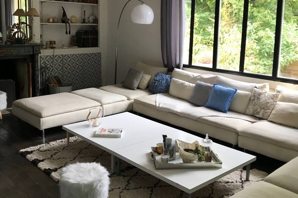 Photo of Livingroom in Talence