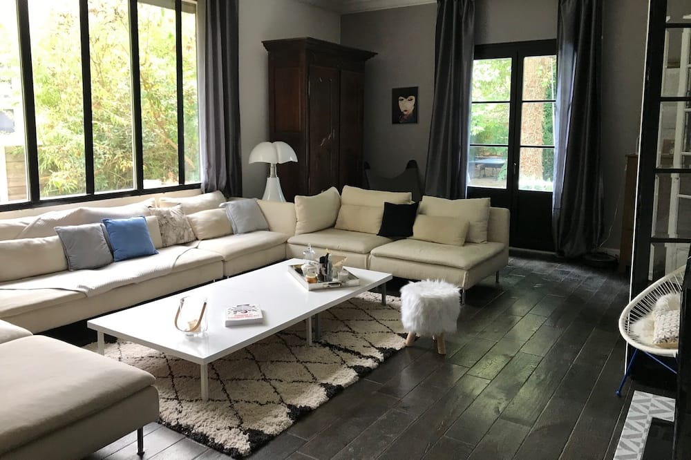 Photo of Livingroom in Talence