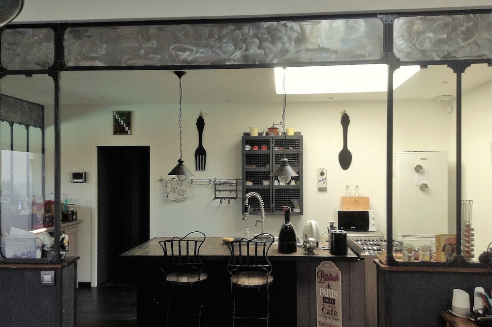 Photo of Kitchen in Montroy