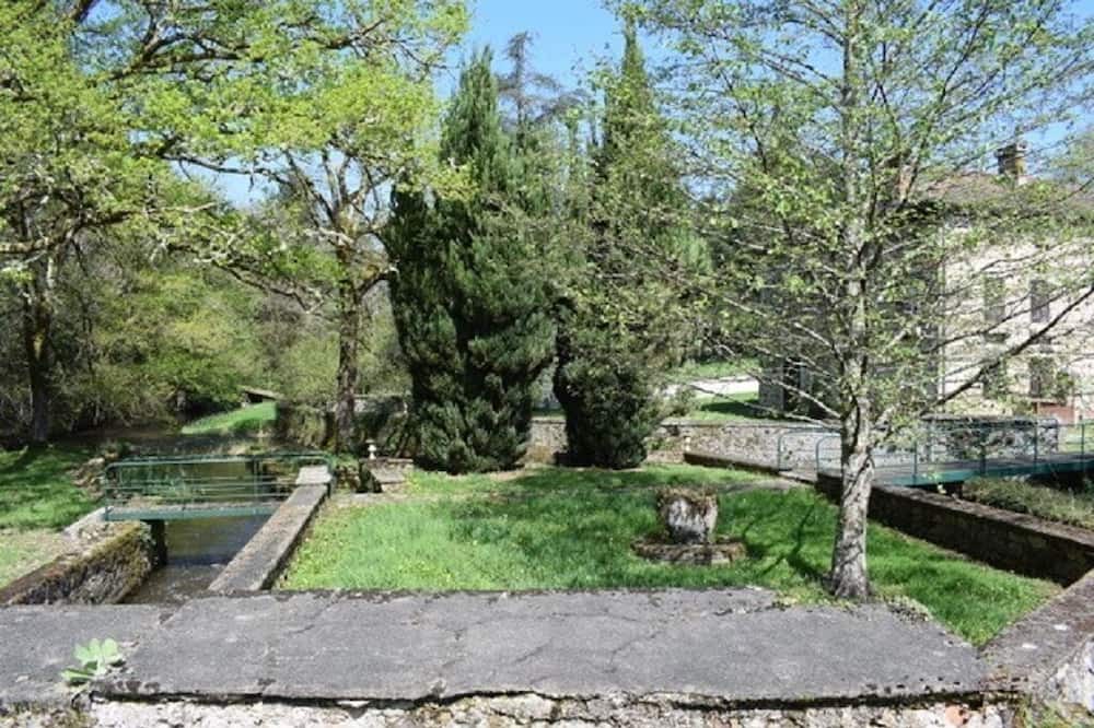 Photo of Outdoor in Cheronnac