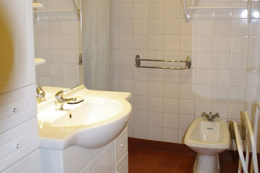 Photo of Bathroom in Cheronnac