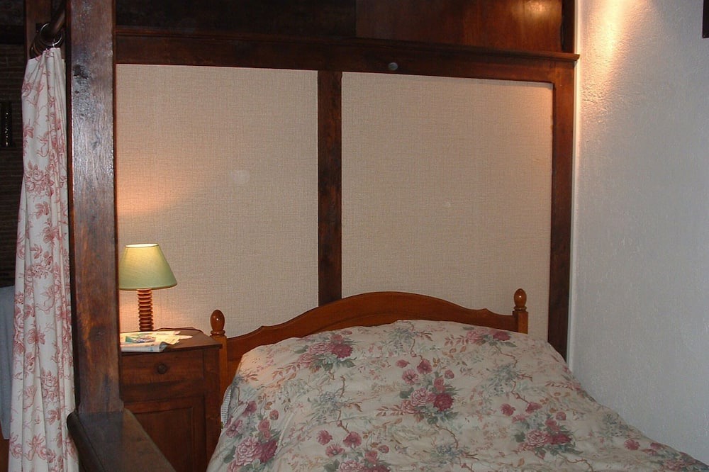 Photo of Bedroom in Cheronnac