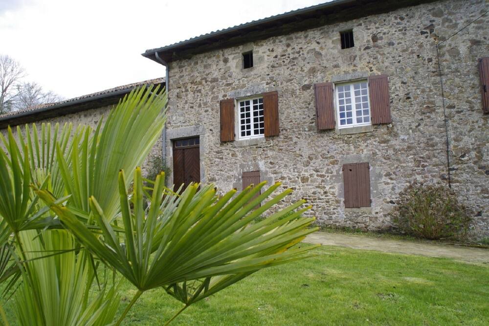 Photo of Outdoor in Cheronnac
