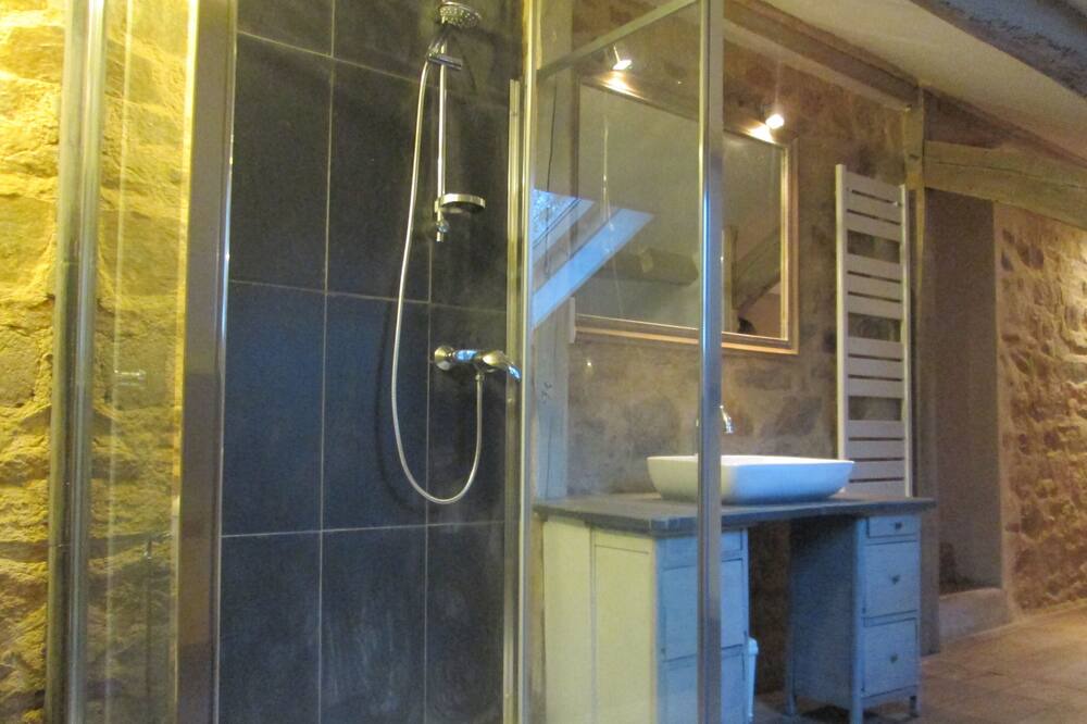 Photo of Bathroom in Coussac-Bonneval