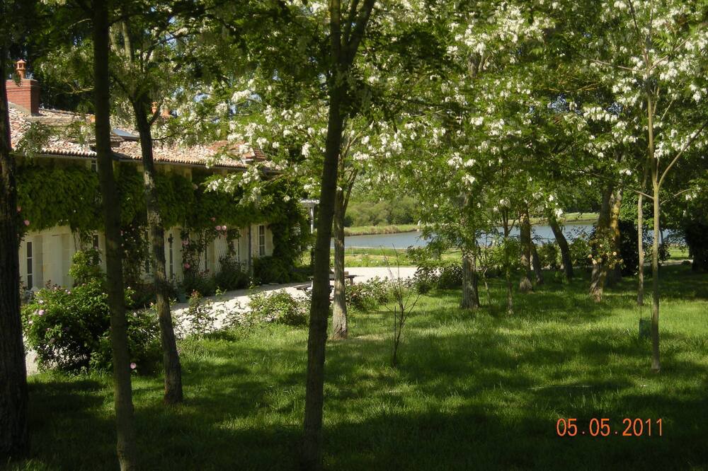 Photo of Outdoor in Moussais-la-Bataille