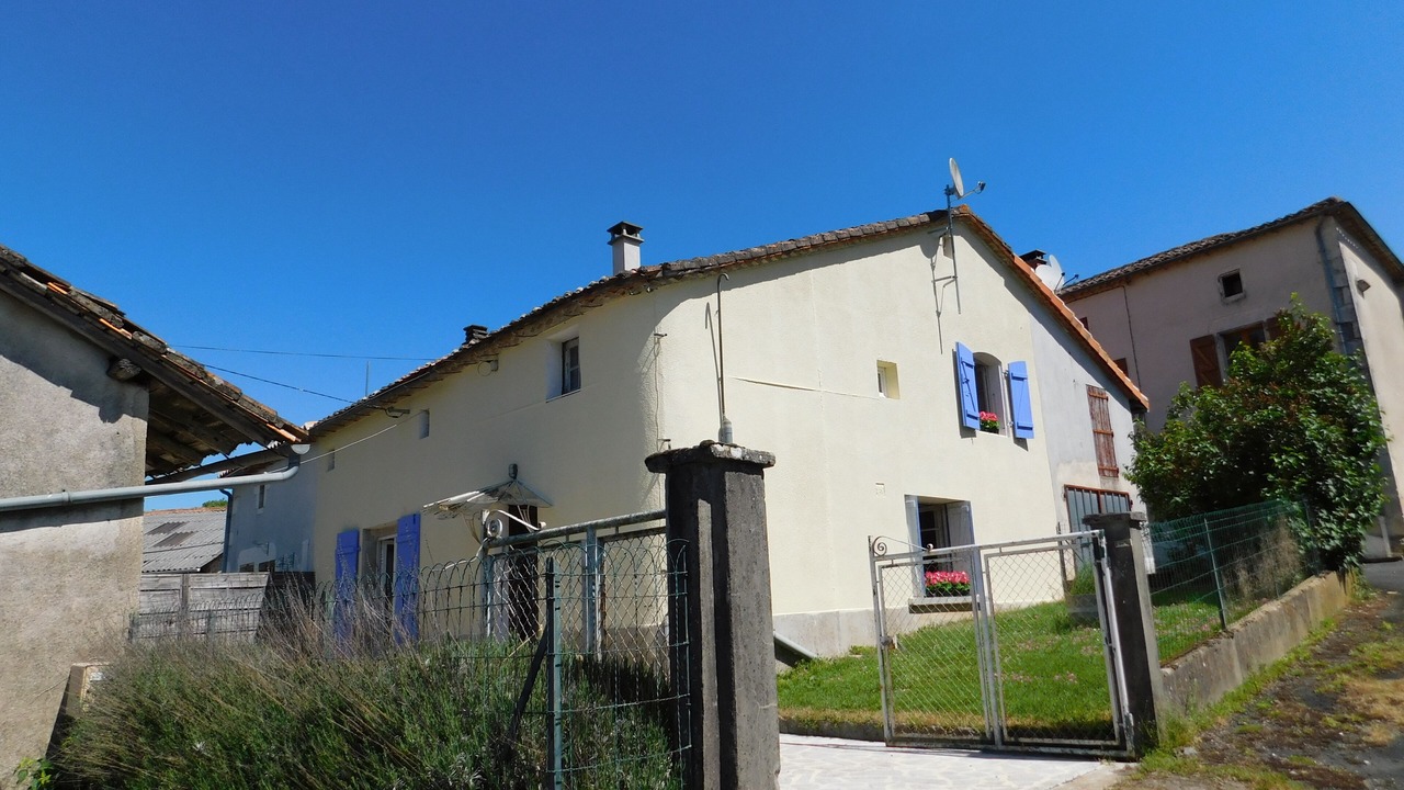 Photo of Outdoor in Montbron