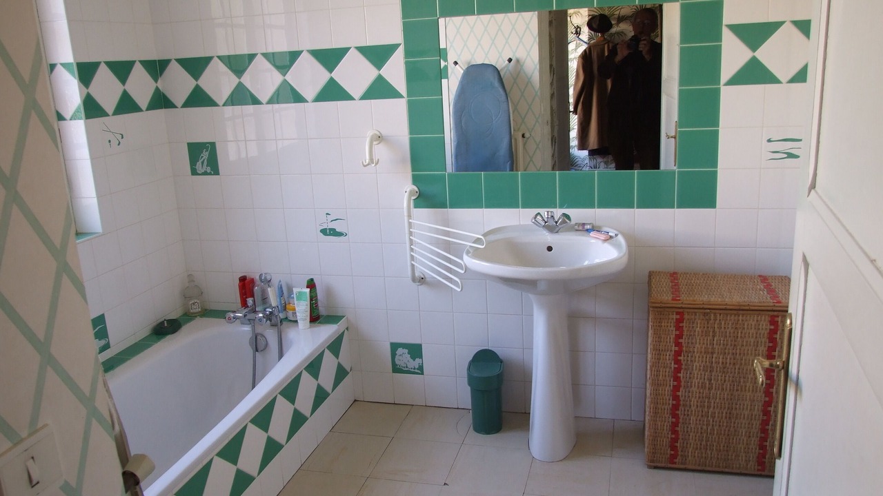 Photo of Bathroom in Miramont-de-Guyenne