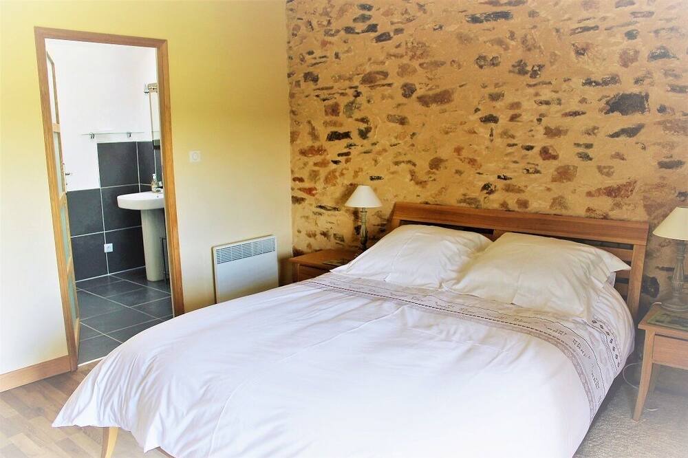 Photo of Bedroom in Le Lindois