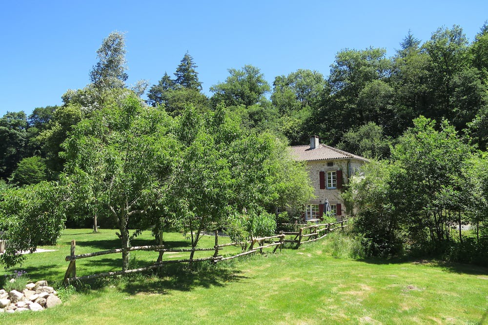 Photo of Outdoor in Pensol