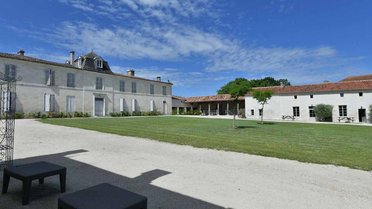 Photo of Outdoor in Reaux