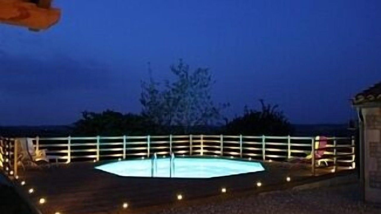 Photo of Outdoor in Bessac