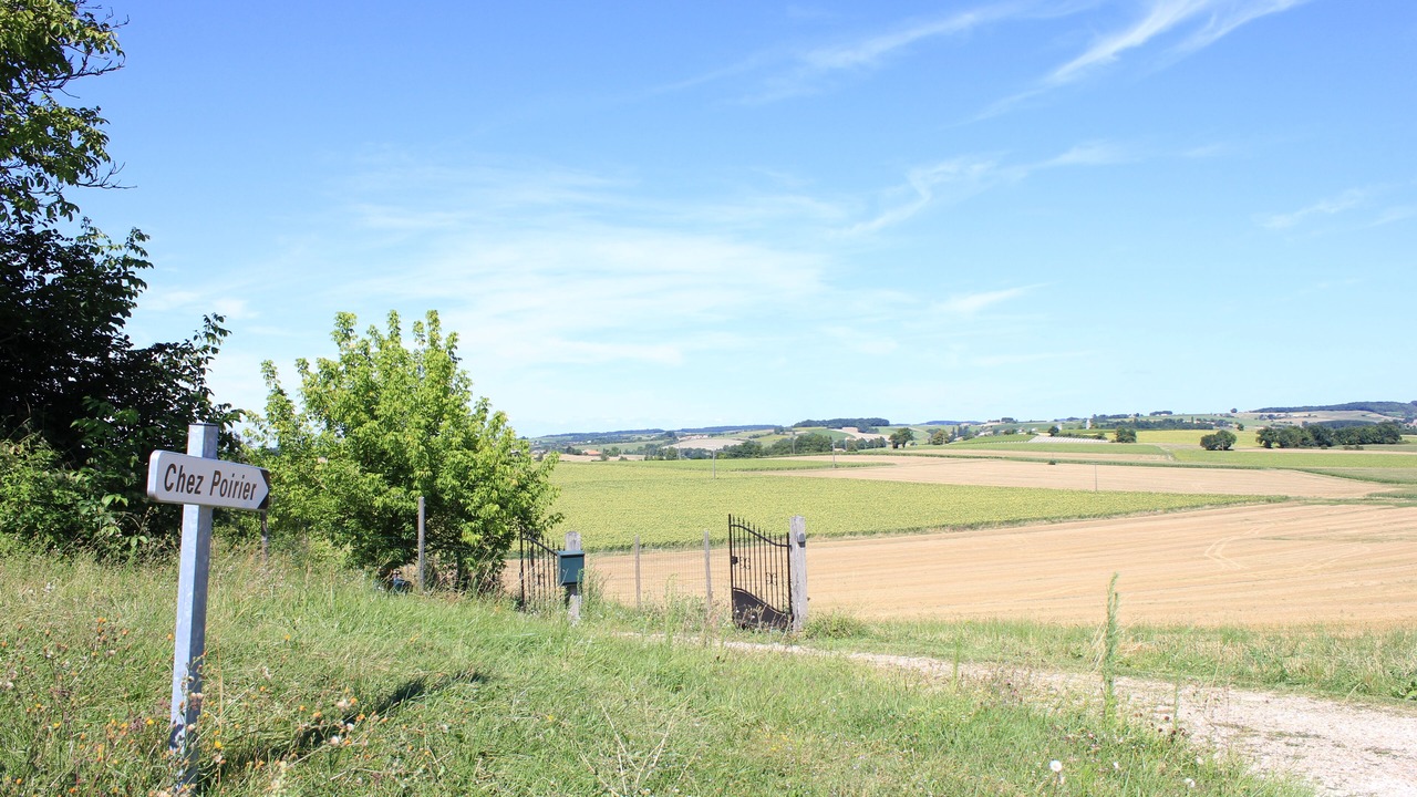 Photo of Others in Bessac