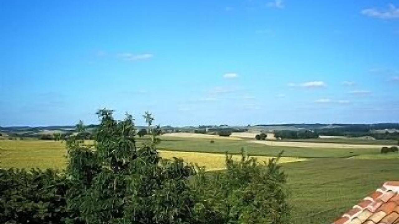 Photo of Others in Bessac